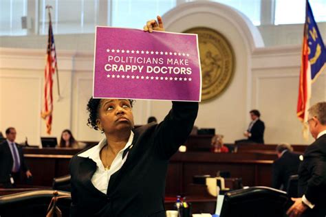 N. Carolina legislature approves abortion rules; veto ahead
